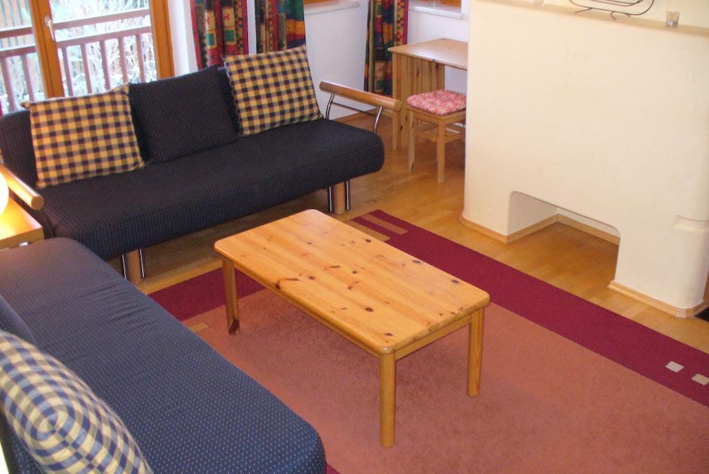 Golf & Ski Appartements Lesak Zell am See Ruang foto