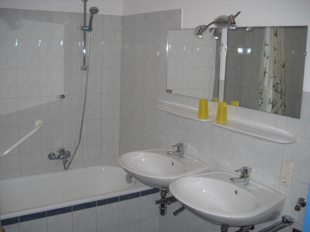 Golf & Ski Appartements Lesak Zell am See Ruang foto